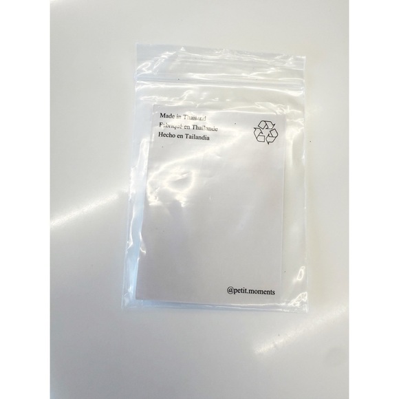 NWT Petit Moments Dainty White Ring Gold Accents, Size 6 - Picture 3 of 4